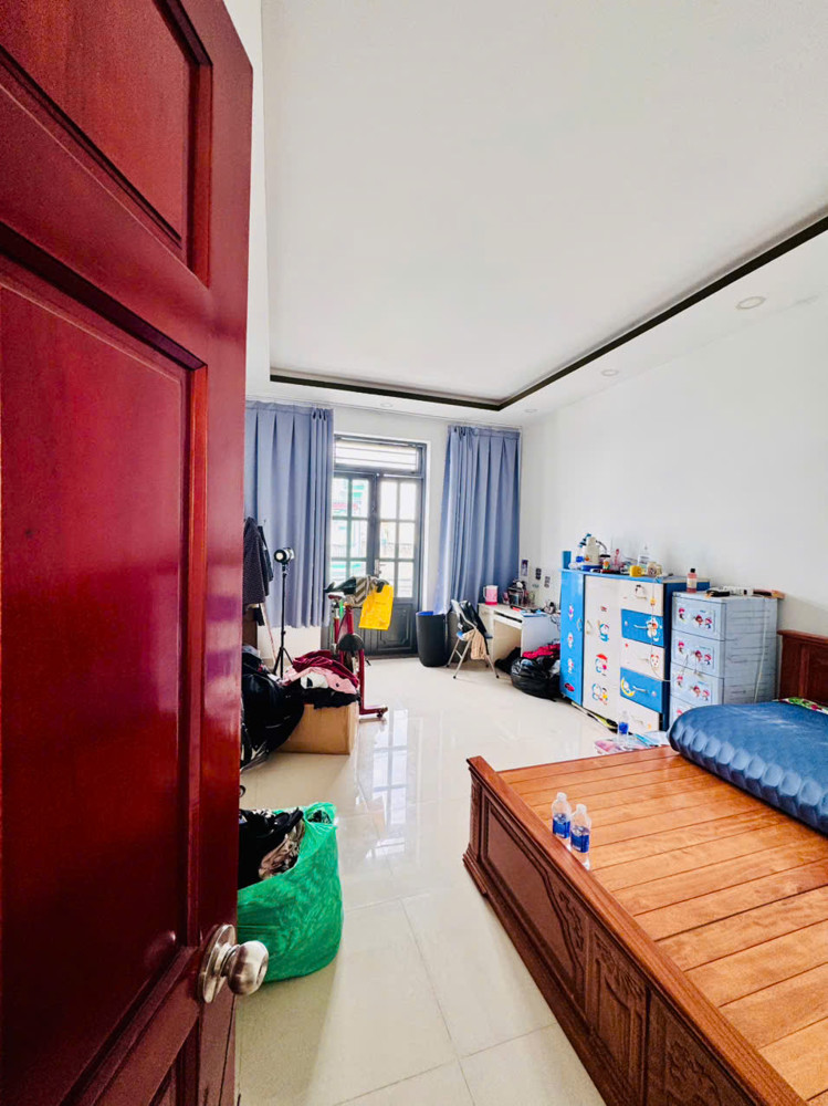 BẤN NHÀ 3 TẦNG NGÃ TƯ GA Q12- CHỢ CẦU ĐỒNG HẺM THÔNG XE TẢI - DIỆN TÍCH GẦN 80M2- SHR GIÁ NHỈNH 5.X