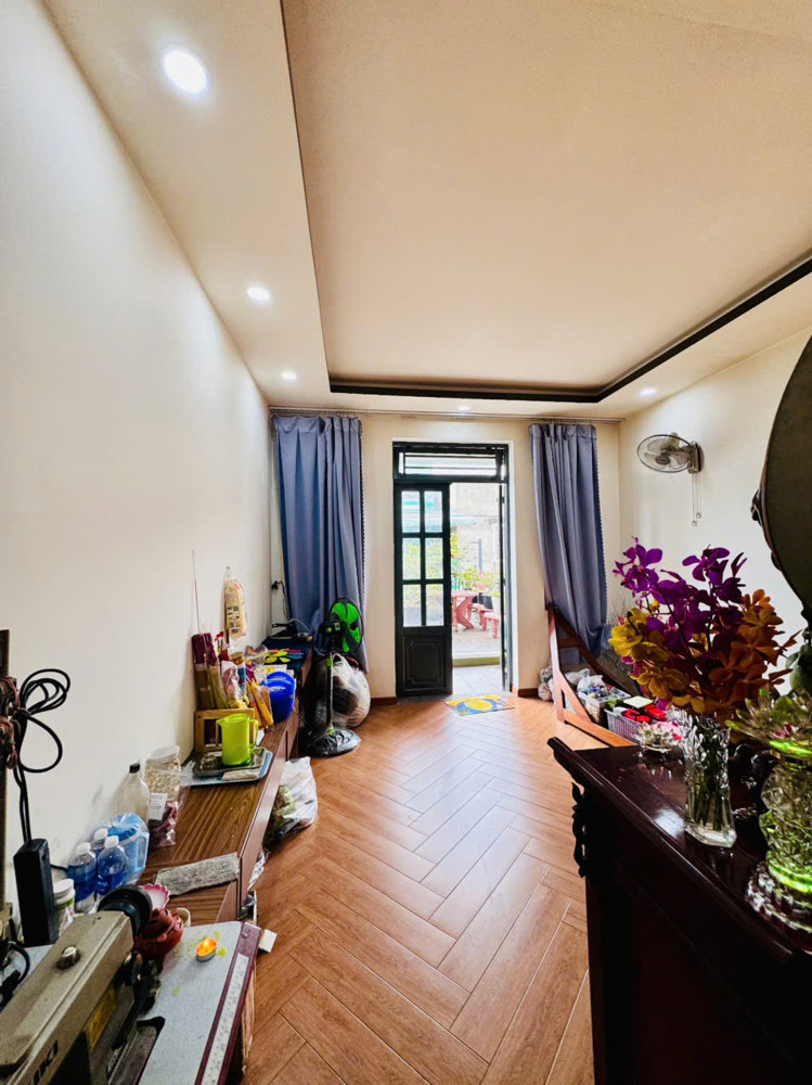 BẤN NHÀ 3 TẦNG NGÃ TƯ GA Q12- CHỢ CẦU ĐỒNG HẺM THÔNG XE TẢI - DIỆN TÍCH GẦN 80M2- SHR GIÁ NHỈNH 5.X