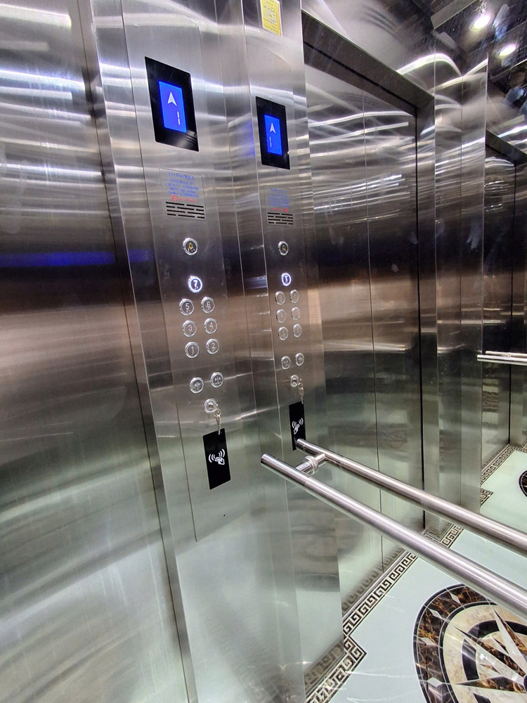 BÁN NHÀ MỚI FULL NỘI THẤT 10M RA Ô TÔ - 6 TẦNG THANG MÁY THẠCH BÀN 35M2 X 8.9 TỶ-LB