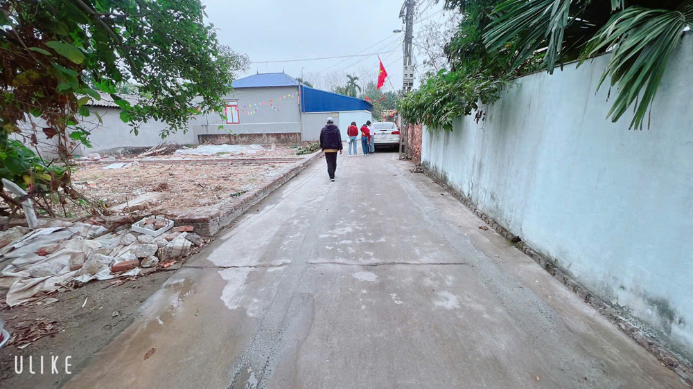 ĐẸP BÁN TIẾC LẮM VỊ TRÍ  ĐẤT SẤT DỰ ÁN  --DT 100 M FUN THỔ CƯ -TẠI VỆ SƠN ĐÔNG TÂN MINH HUYỆN SÓC