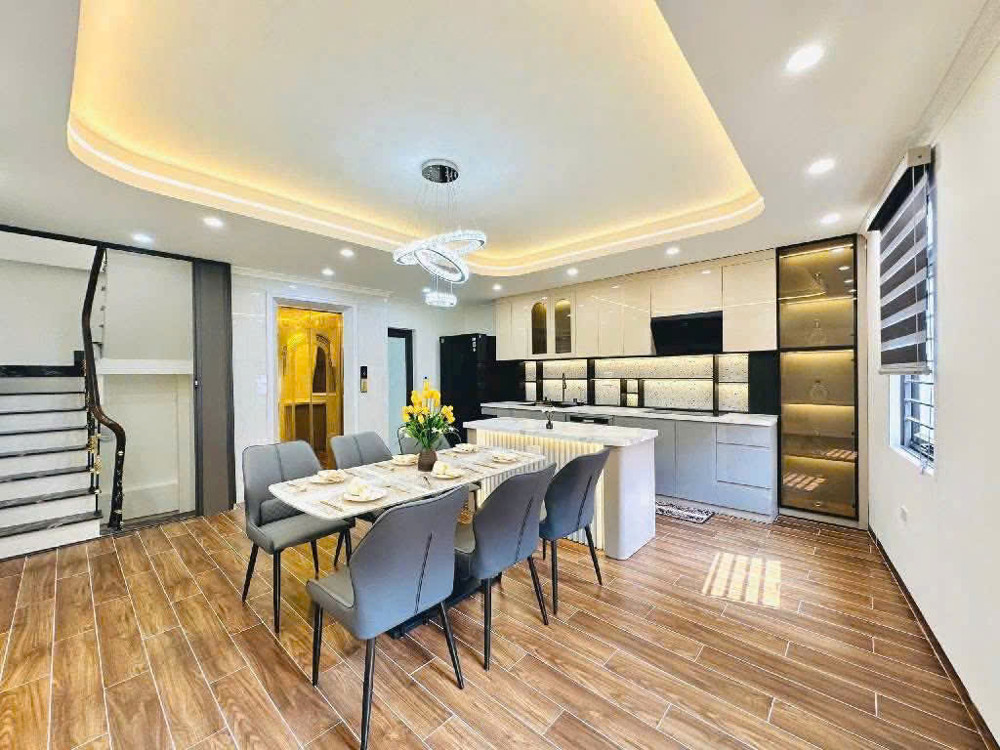 Bán nhà đẹp Thụy Khuê gần phố thang máy xịn, full nội thất hơn 7 tỷ