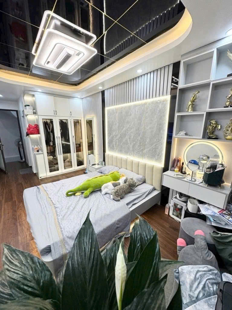 Bán nhà đẹp Thụy Khuê gần phố thang máy xịn, full nội thất hơn 7 tỷ