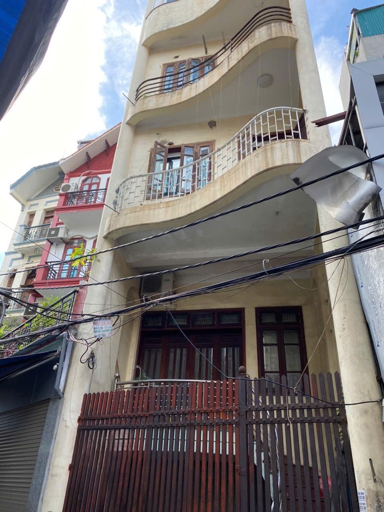 Bán nhà Mặt ngõ Giáp Bát SĐCC, 106m2 x 5.5 tầng, mặt tiền 5.5m, 22 tỷ