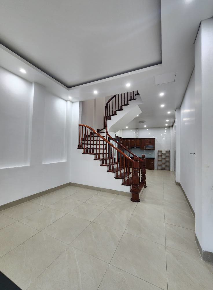 NHÀ ĐẸP LẠC LONG QUÂN - TÂY HỒ, DT50M2, 4 TẦNG, 4P. NGỦ, NGÕ THÔNG