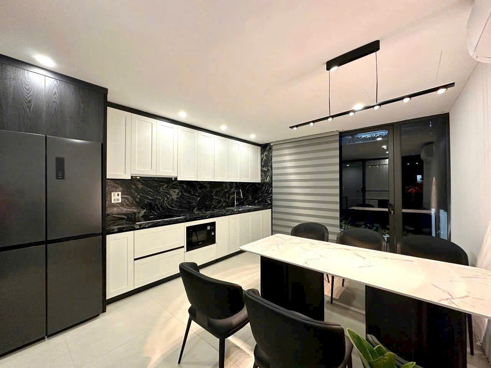 BÁN NHÀ MỚI FULL NỘI THẤT Ô TÔ ĐỖ CỬA Thạch Bàn- Long Biên 43m2 X 5Tầng 11.x tỷ