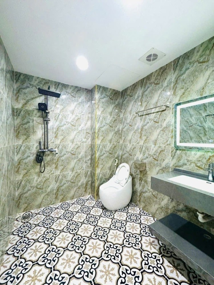 BÁN NHÀ RIÊNG Ô TÔ ĐỖ CỬA FULL NỘI THẤT HÀNG XÓM GADEN CITY 40m2 X 6 tầng 9.5 Tỷ,Thạch Bàn- Long