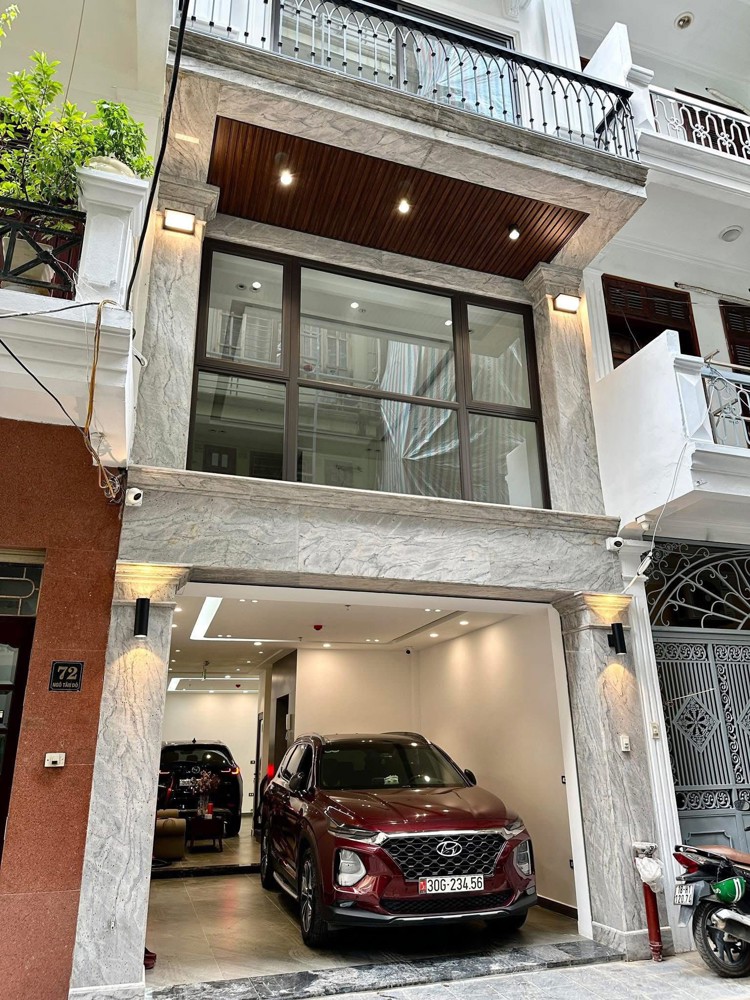 BÁN NHÀ HOÀNG QUỐC VIỆT CẦU GIẤY PHÂN LÔ VỈA HÈ Ô TÔ TRÁNH VĂN PHÒNG 60M 7 TẦNG THANG MÁY 28 TỶ