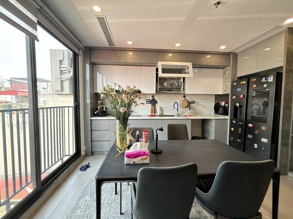 BÁN NHÀ HOÀNG QUỐC VIỆT CẦU GIẤY PHÂN LÔ VỈA HÈ Ô TÔ TRÁNH VĂN PHÒNG 60M 7 TẦNG THANG MÁY 28 TỶ