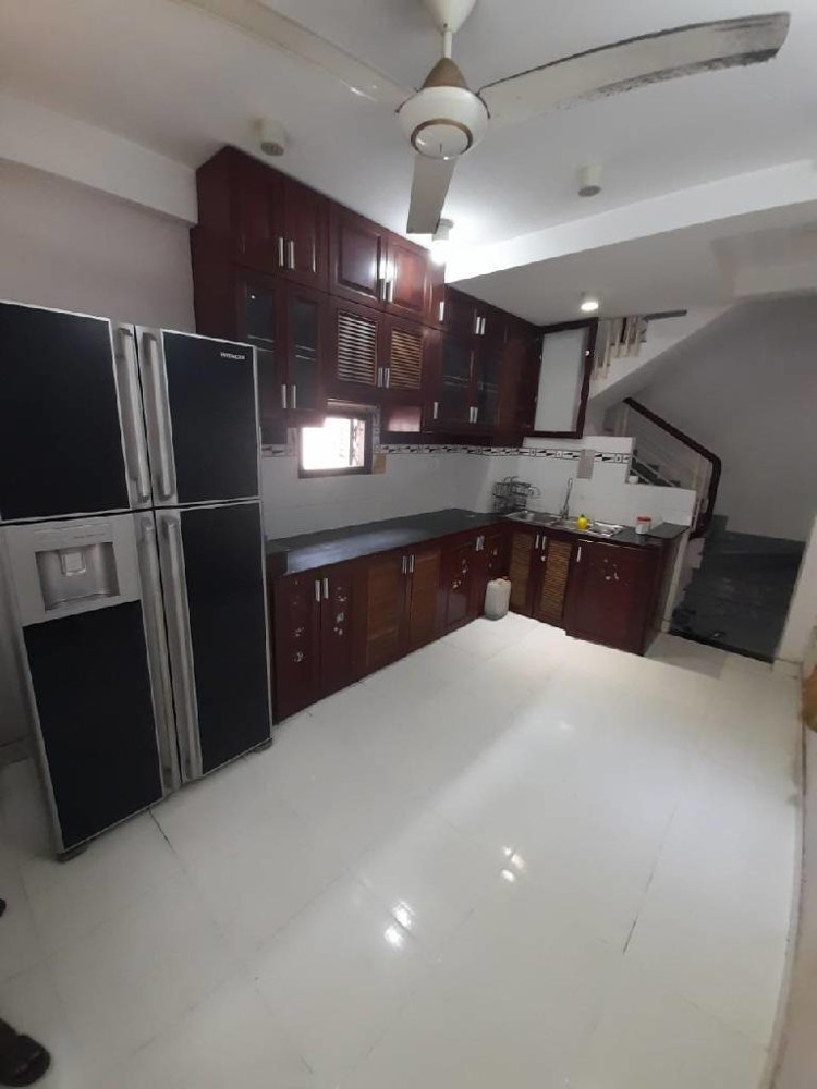 CHỈ 3.9 TỶ MÀ CÓ 5 TẦNG BTCT- TẶNG NỘI THẤT- VÀI BƯỚC RA HẺM XE TẢI  VÀ RA GA METRO CV  LÊ THỊ RIÊNG