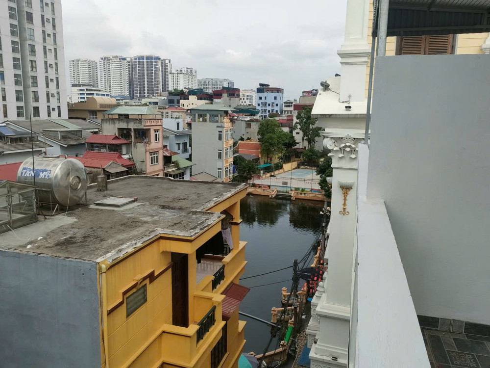 Nhà Hoàng Quốc Việt, ôtô vào nhà, gần hồ điều hòa, DT35m2, MT4m, 6 tầng thang máy (chỉ 16 tỷ)