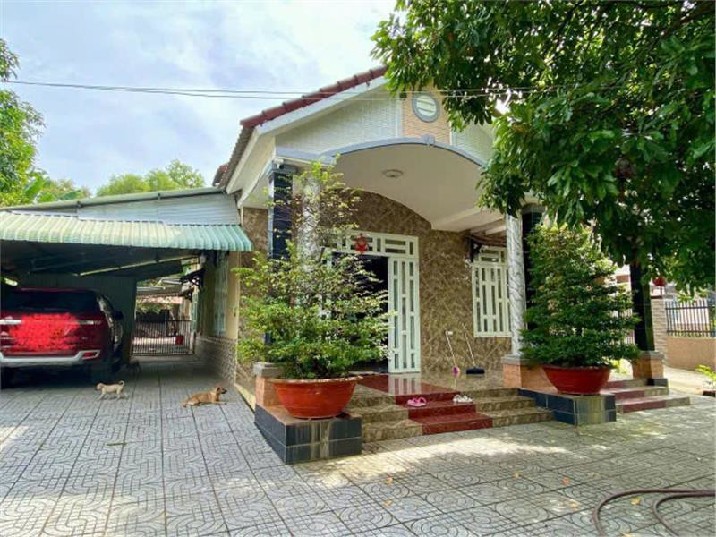 Bán biệt thự vườn, mặt tiền đường Lê Đức Thọ - Trung tâm TP. Phú Mỹ nay là phường Tân Thành TP HCM