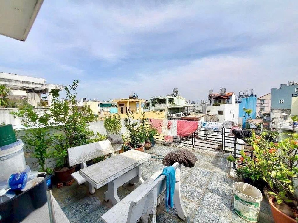 Bán nhà Duy Tân, 3.4 x 21m, 4 tầng BTCT, trệt, 2 lầu, ST, 4pn, 5wc, 8.8 tỷ, TL