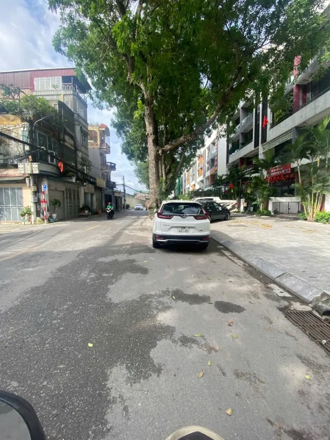 BÁN CĂN SHOPHOUSE Bình Minh Garden Đức Giang 95m2, 5 Tầng, 26.3 tỷ.KINH DOANH ĐA DẠNG, 2 MẶT TRƯỚC