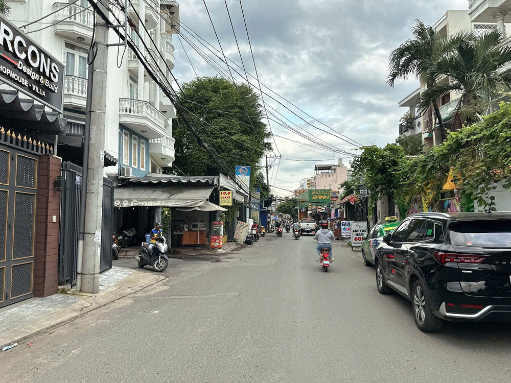 Bán CHDV 4 lầu ngang 6m HXH thông Phạm Văn Chiêu 153m2 15PN TN 60tr gần chợ chỉ 15.8 tỷ