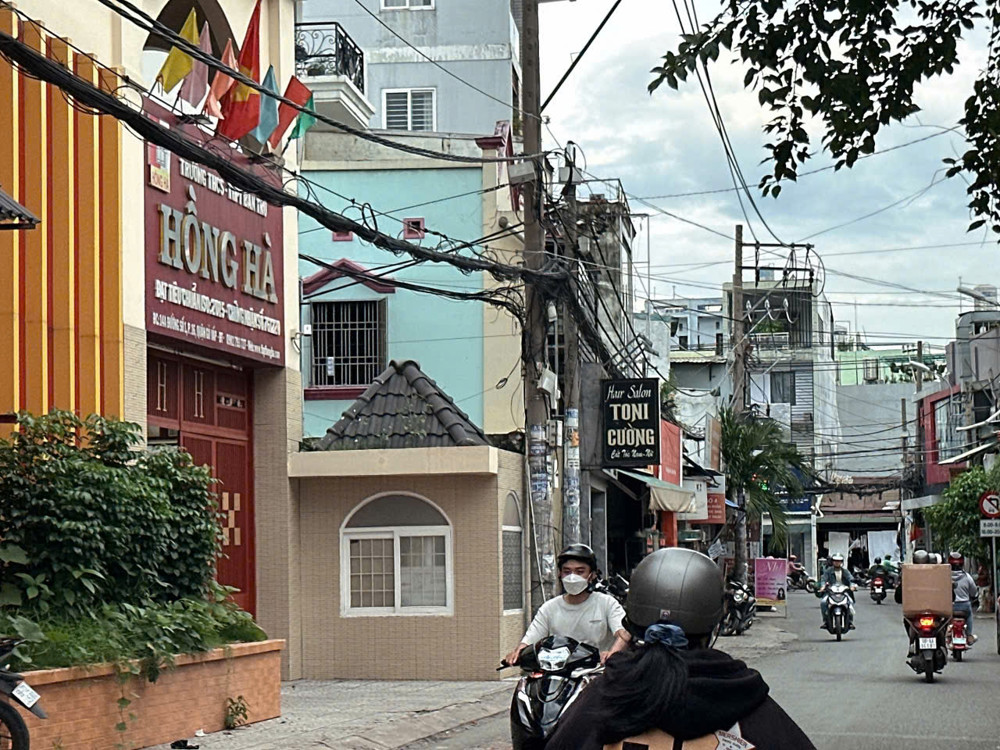 Bán CHDV 4 lầu ngang 6m HXH thông Phạm Văn Chiêu 153m2 15PN TN 60tr gần chợ chỉ 15.8 tỷ