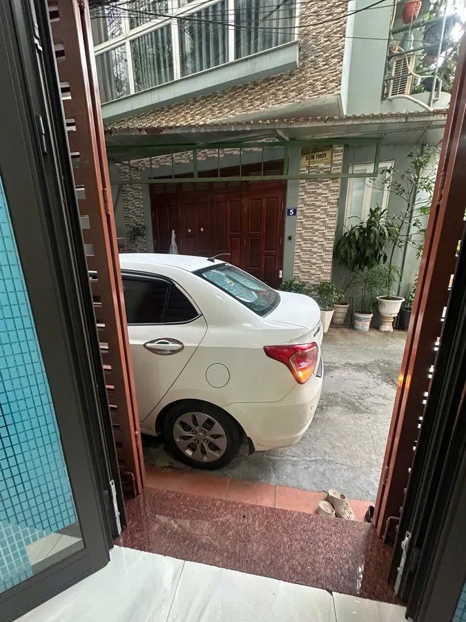 BÁN NHÀ 5 TẦNG ĐẸP Ô TO ĐỖ CỬA FULL NỘI THẤT Phố Ngọc Thụy 35m2 X 8.2 tỷ Long Biên Hà Nội