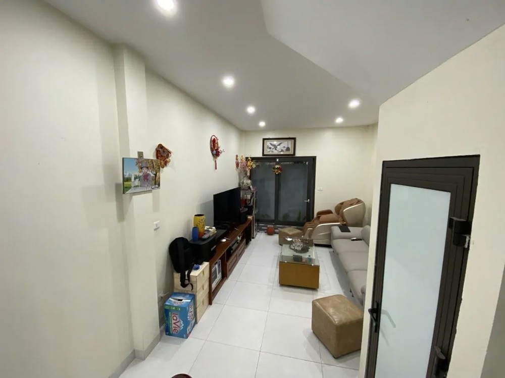 BÁN NHÀ RIÊNG 4 TẦNG ĐẸP Ô TÔ ĐỖ CỬA Ngọc Thụy 52m2 X 4 Tầng 11.5 tỷ Long Biên Hà Nội