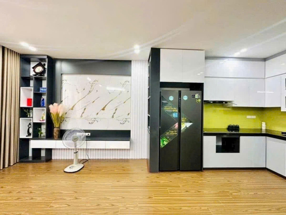 Cần bán nhà Vũ Trọng Phụng ngõ thẳng tắp cách mặt phố 30m - 60m x 5 tầng mặt tiền 5,5m