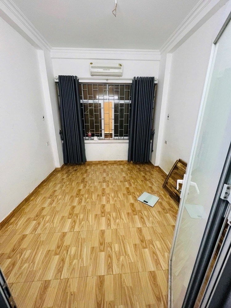 CẦU GIẤY DT 21M x4 TẦNG GIÁ 6,1 TỶ NGÕ THÔNG,15M RA Ô TÔ,DÂN XÂY