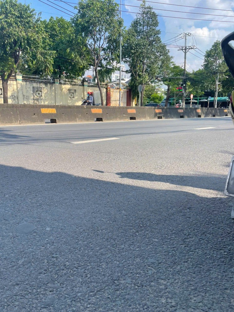 Bán nhà mặt tiền 25x42m giá 80 tỷ Đường Lê Thị Riêng