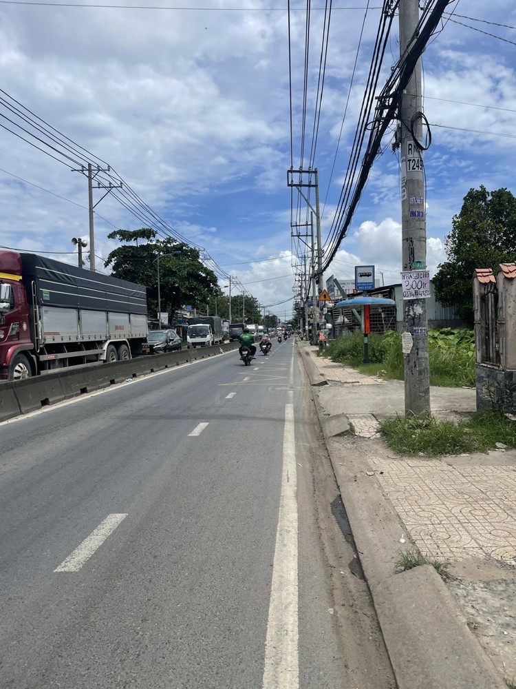 Bán đất mặt tiền 20x60m giá 26 tỷ Đường Nguyễn Văn Bứa