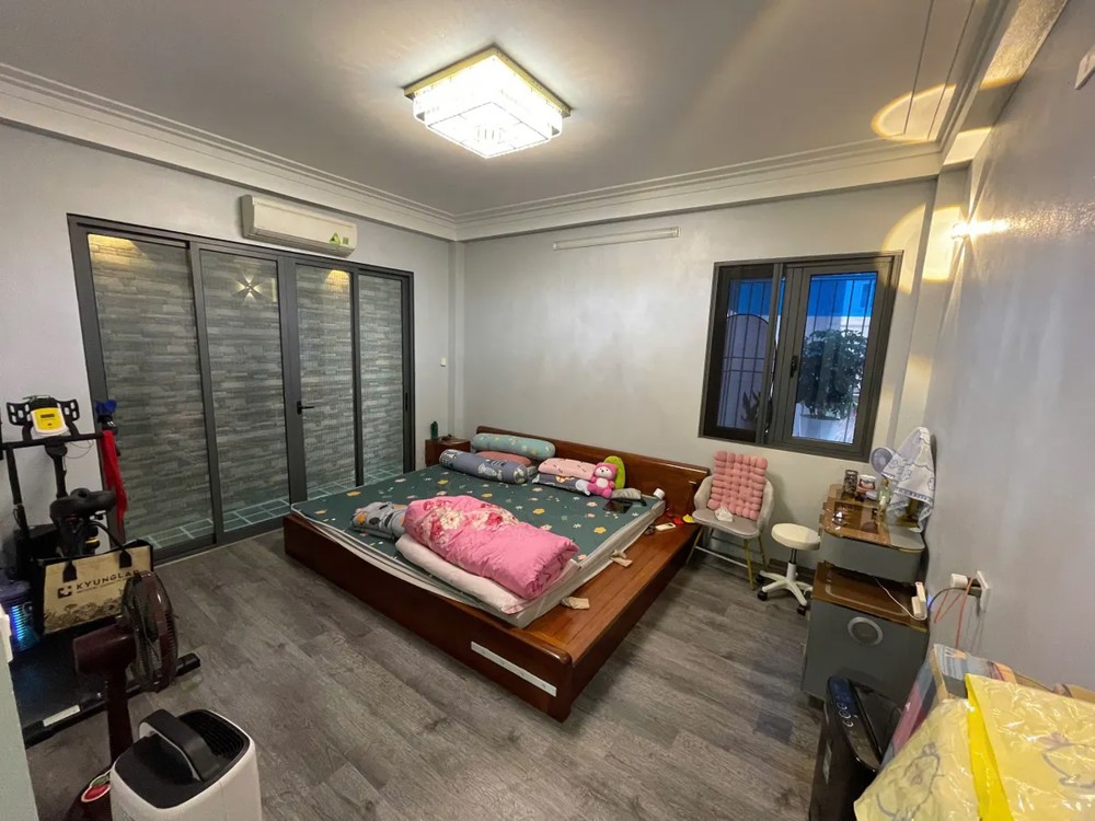 BÁN NAHF ĐẸP Ô TÔ ĐỖ CỬA  Ngọc Thụy 54 m2 4 Tầng- 10.8 tỷ Long Biên Hà Nội