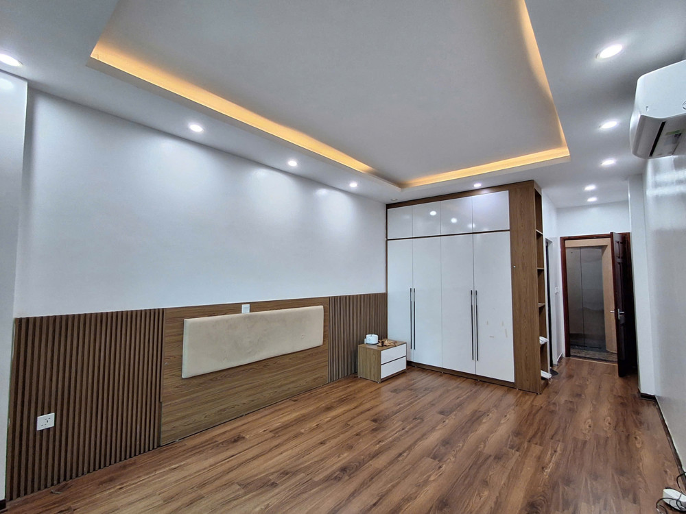 NHÀ ĐẸP FULL NỘI THẤT Ô TÔ ĐỖ CỬA- KINH DOANH KHU PHÂN LÔ QĐ 918 PHÚC ĐỒNG 40M2 X 6 TẦNG 13.5 TỶ