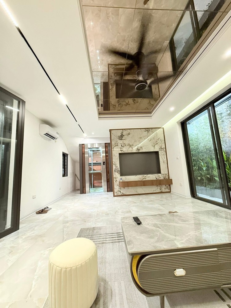 BÁN NHÀ HOÀNG VĂN THÁI THANH XUÂN PHÂN LÔ Ô TÔ NHÀ MỚI TINH  6 TẦNG THANG MÁY 50M 15,5 TỶ