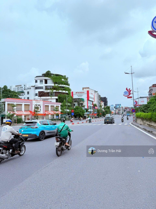 Bán nhà phố Láng Hạ - 130m2 x MT 7m - Lô góc 3 thoáng Vỉa hè rộng KDVP - Ô tô dừng đỗ