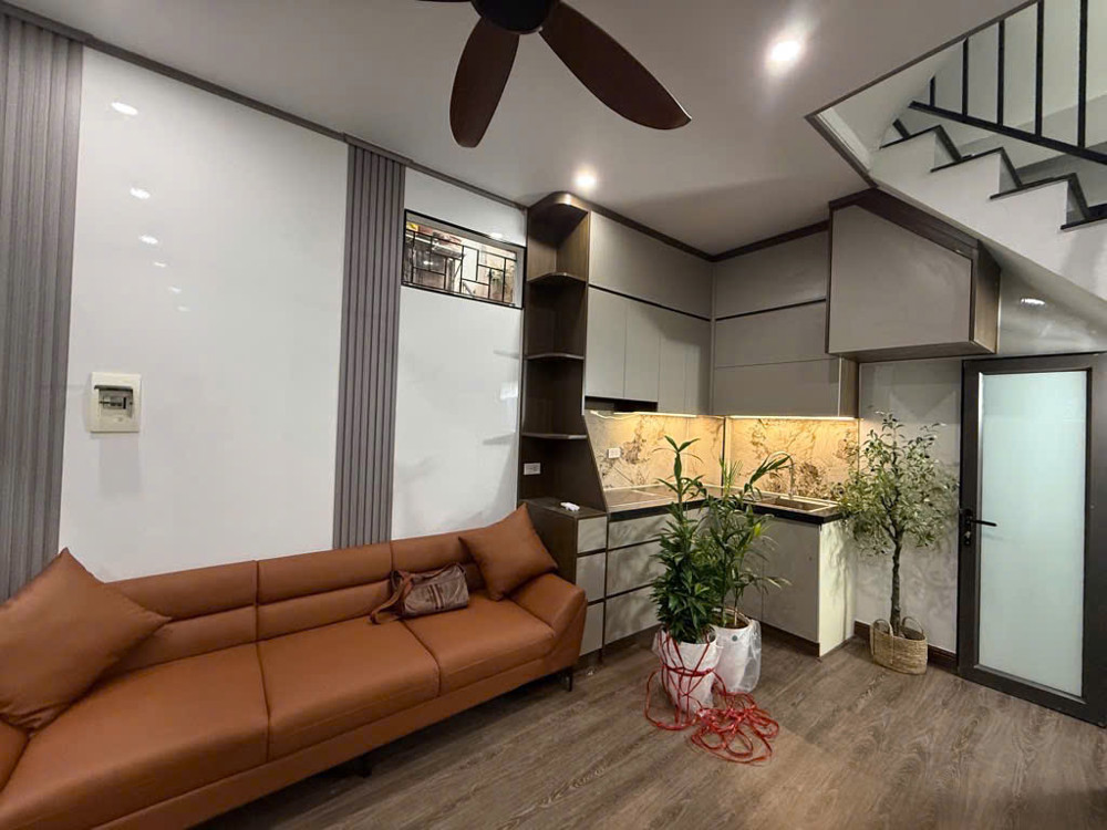 CẦN BÁN NHÀ ĐẸP KHU NGUYỄN LƯƠNG BẰNG , 5 TẦNG – 6,2 TỶ