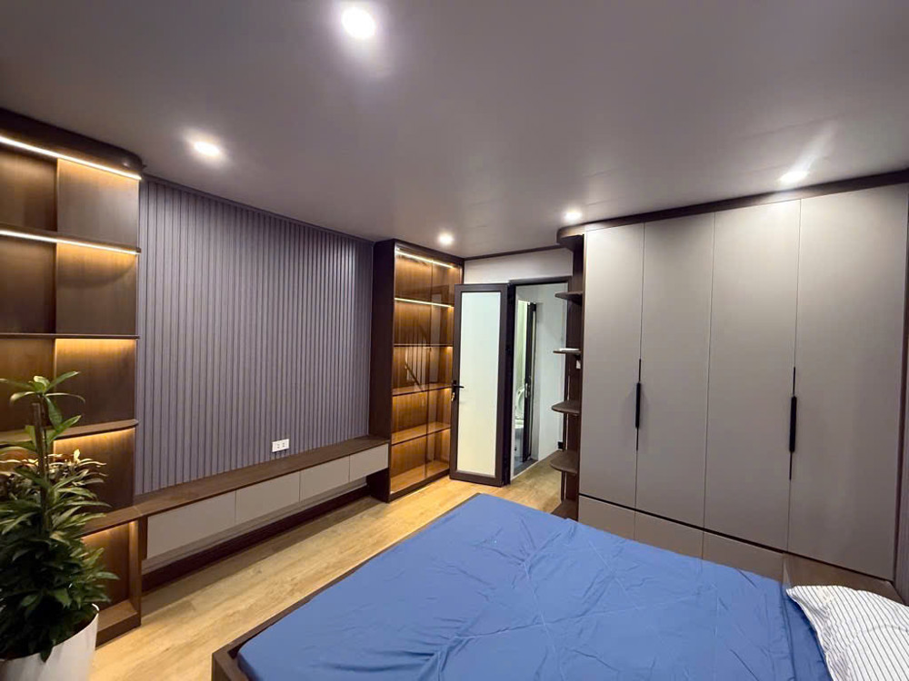 CẦN BÁN NHÀ ĐẸP KHU NGUYỄN LƯƠNG BẰNG , 5 TẦNG – 6,2 TỶ