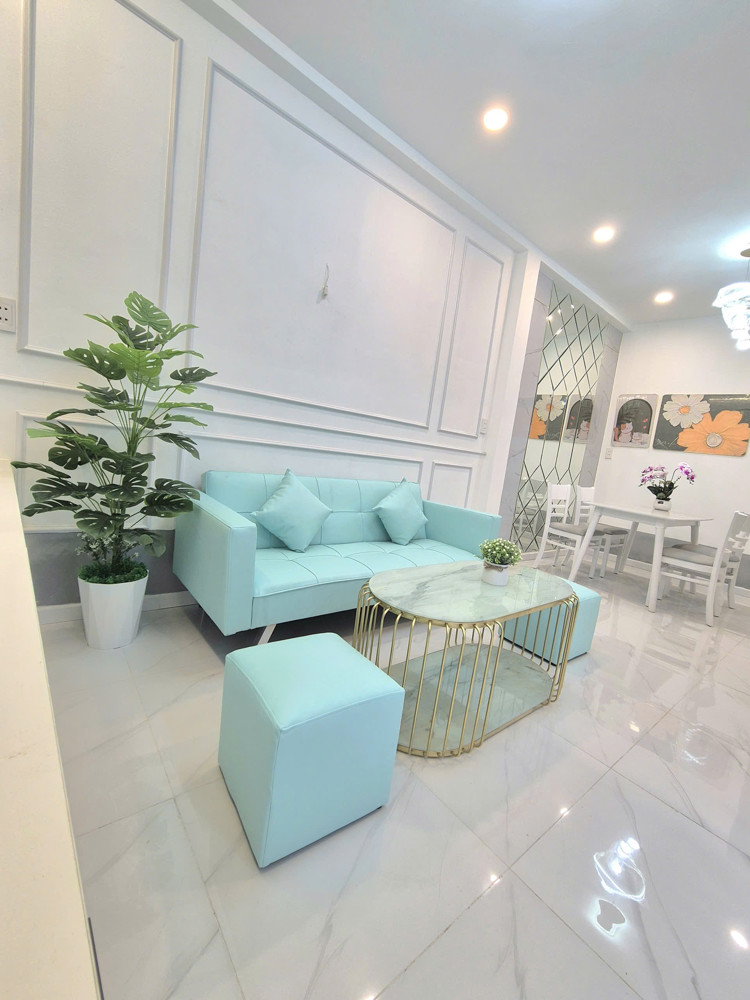 Bán nhà hẻm Đồng Đen, phường 14, Tân Bình - Nhà mới đẹp, sát mặt tiền đường, giá tốt