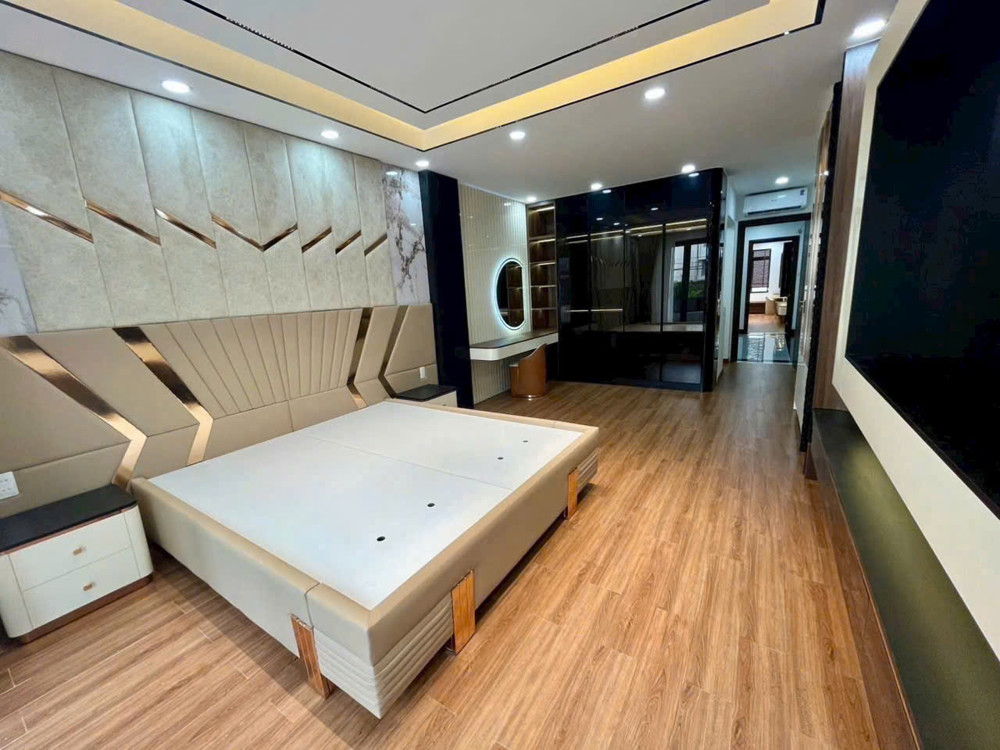 🏡🏡🏡BÁN NHÀ MẶT TIỀN KHU VIP – CÓ THANG MÁY- P. TÂN THUẬN TÂY  - QUẬN 7 - 5 TẦNG - 22.8 TỶ