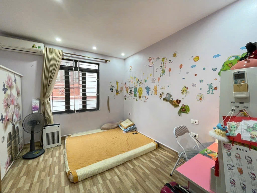 NHÀ ĐẸP DÂN XÂY KIÊN CỐ 3 TẦNG 3 P NGỦ An Đào C 43m2 X 6.75 tỷ Long Biên