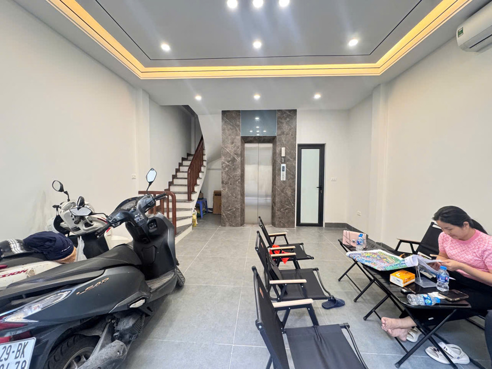 NHÀ ĐẸP  PHỐ TRẠM – LONG BIÊN – 6 TẦNG THANG MÁY – FULL NỘI THẤT 37m2 11.5 Tỷ