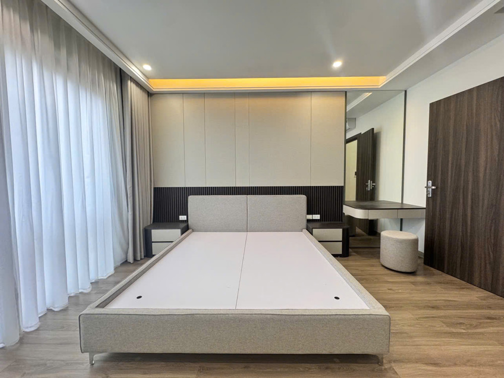 NHÀ ĐẸP  PHỐ TRẠM – LONG BIÊN – 6 TẦNG THANG MÁY – FULL NỘI THẤT 37m2 11.5 Tỷ