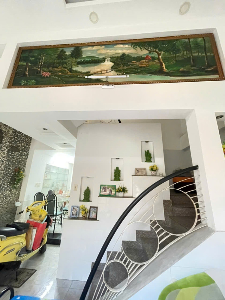 Bán nhà hxh Phan Huy Ích mới đẹp gần Emart Tân Bình, 2 lầu, 3PN, giá tốt