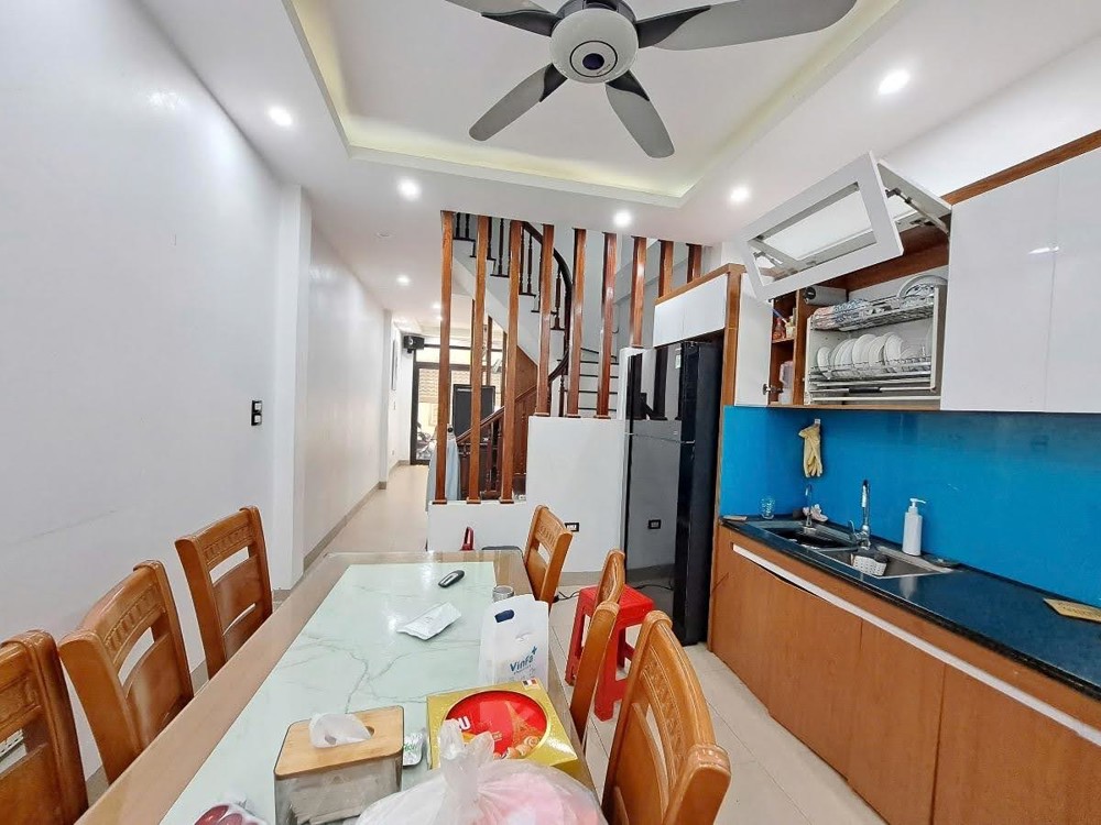 Bán nhà Phố Đại Từ, Lô góc 46m*5 tầng- Gần hồ, ô tô, trường, chợ. Giá 9,5 tỷ