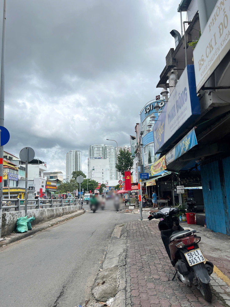 Nhà 2lầu/ST BTCT mặt tiền Phạm Hùng P.Chánh Hưng P5Q8