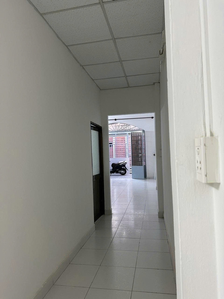 Bán nhà hxh Trần Thị Trọng, phường 15, quận Tân Bình gần nhà ga T3, 4 x 16m