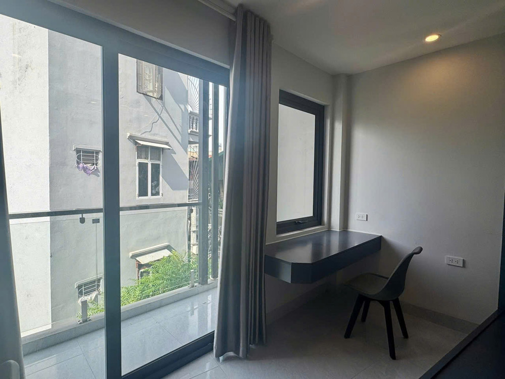 Bán nhà ngõ Tân Mai 82m², xây 5 tầng, mặt tiền 5,5m 16 tỷ - có thang máy