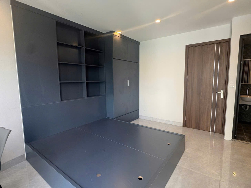 Bán nhà ngõ Tân Mai 82m², xây 5 tầng, mặt tiền 5,5m 16 tỷ - có thang máy