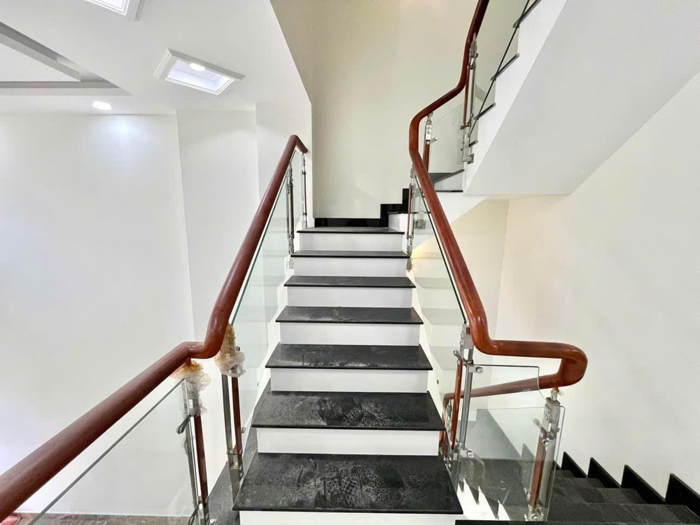 Nhà xinh hẻm Hà Huy Giáp, Q.12 - 5 tầng, 5PN, 64m2, sổ hồng riêng, giá chỉ 5.7 tỷ - Cơ hội an cư