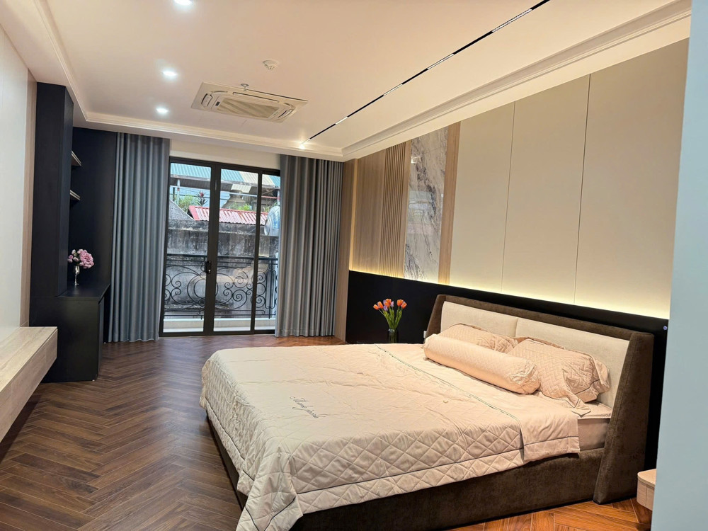 BÁN NHÀ MỚI ĐẸP XUÂN THUỶ, CẦU GIẤY - 56M² x 7T THANG MÁY - GARA Ô TÔ - FULL NỘI THẤT - GIÁ 28.9 TỶ