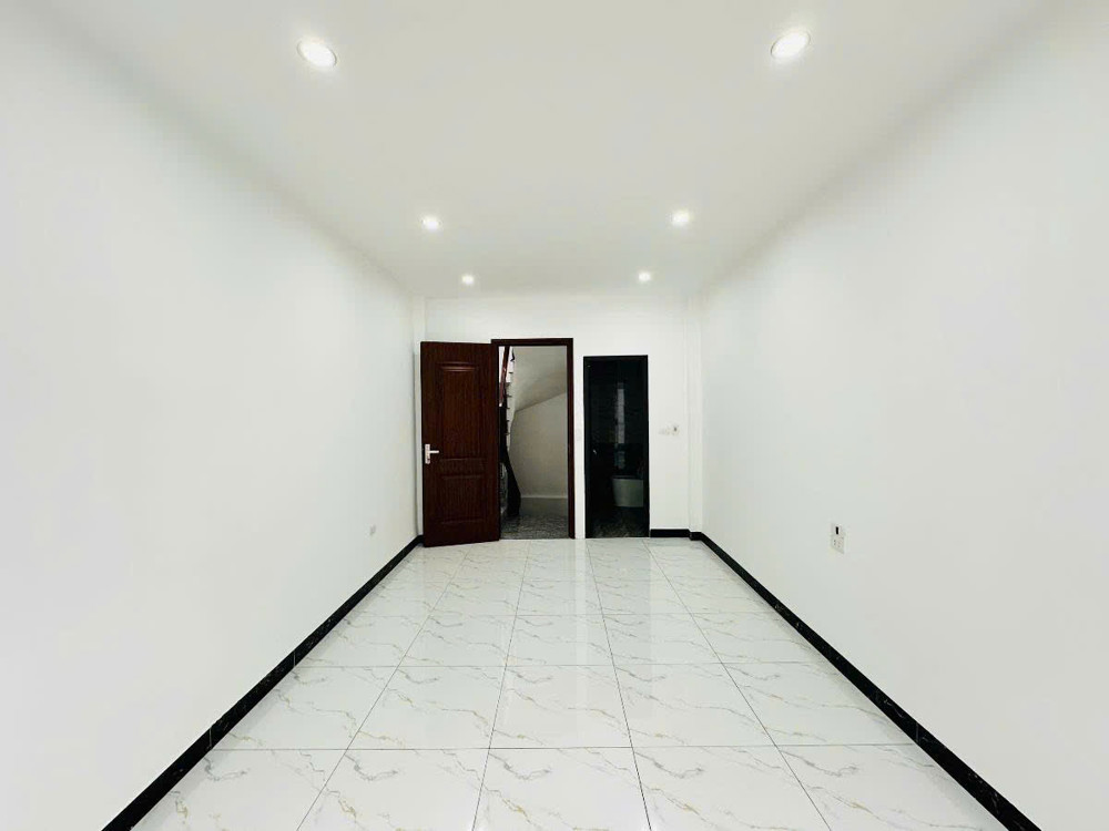 NHÀ MỚI NGAY LÁNG HẠ, GIẢNG VÕ 32M 5 TẦNG - 3PN RỘNG GIÁ 7.98 TỶ