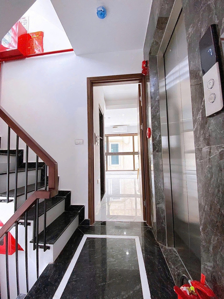 BÁN TÒA NHÀ DÒNG TIỀN TRUNG LIỆT, ĐỐNG ĐA - 51/56M x 7T THANG MÁY - MT 4.6M - Ô TÔ ĐỖ CỬA - GIÁ