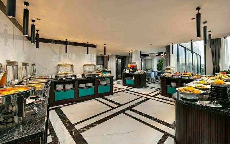 bán khách sạn 4* Hoàn Kiếm, 500m x 12 tầng, mặt tiền 18m, dòng tiền 1 tỷ/tháng