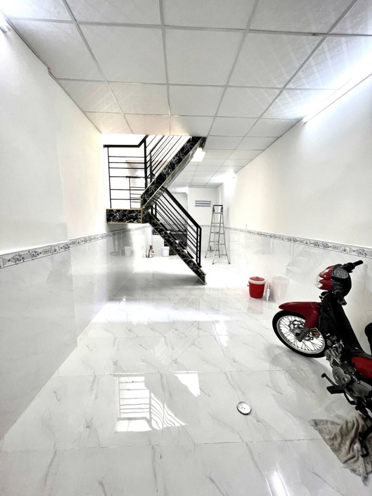 [TÂN BÌNH ] HIỆP NHẤT - HẺM 1 SẸC ,SÁT MẶT TIỀN, 35M2, 2 TẦNG ĐÚC MỚI ĐẸP ,HOÀN CÔNG ĐỦ, SỔ ĐẸP,