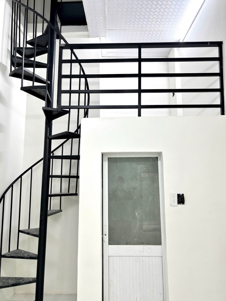 [TÂN BÌNH ] HIỆP NHẤT - HẺM 1 SẸC ,SÁT MẶT TIỀN, 35M2, 2 TẦNG ĐÚC MỚI ĐẸP ,HOÀN CÔNG ĐỦ, SỔ ĐẸP,