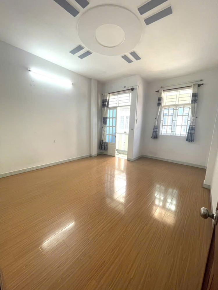 Giảm 300tr! Nhà Vuông SHR 3 tầng 40m2 – Phạm Văn Chiêu Gò Vấp S